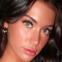 Сара Бруст Голая