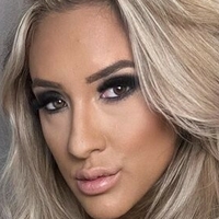 Сара Чик Голая