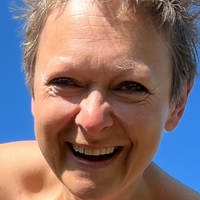 СелфКеа Агнес Голая