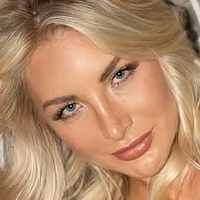 Шайна Холт Голая