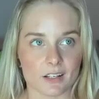 СвитлитлЭнни Голая