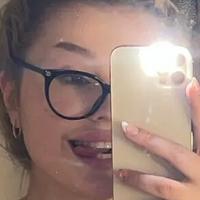 Тара Харрольд Голая