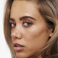 Тейла Брунгер Голая