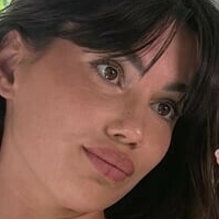 Йелаави Голая