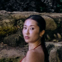 Ичун Чен Голая